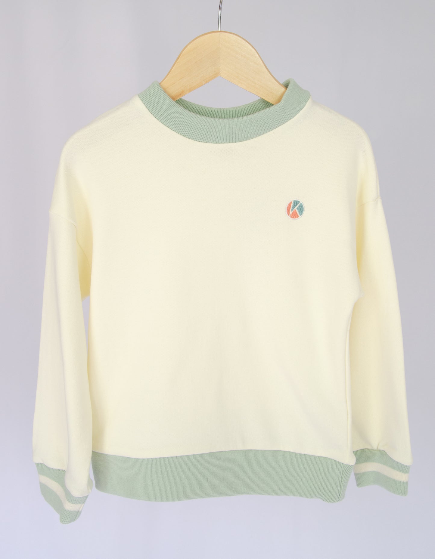 Entspanntes Sweatshirt – Cremesalbei 